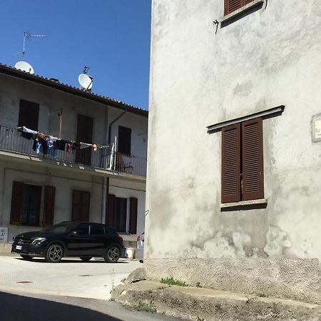 קומו Casa Vacanze Il Cortile Da Manu, Maggy&Hope מראה חיצוני תמונה